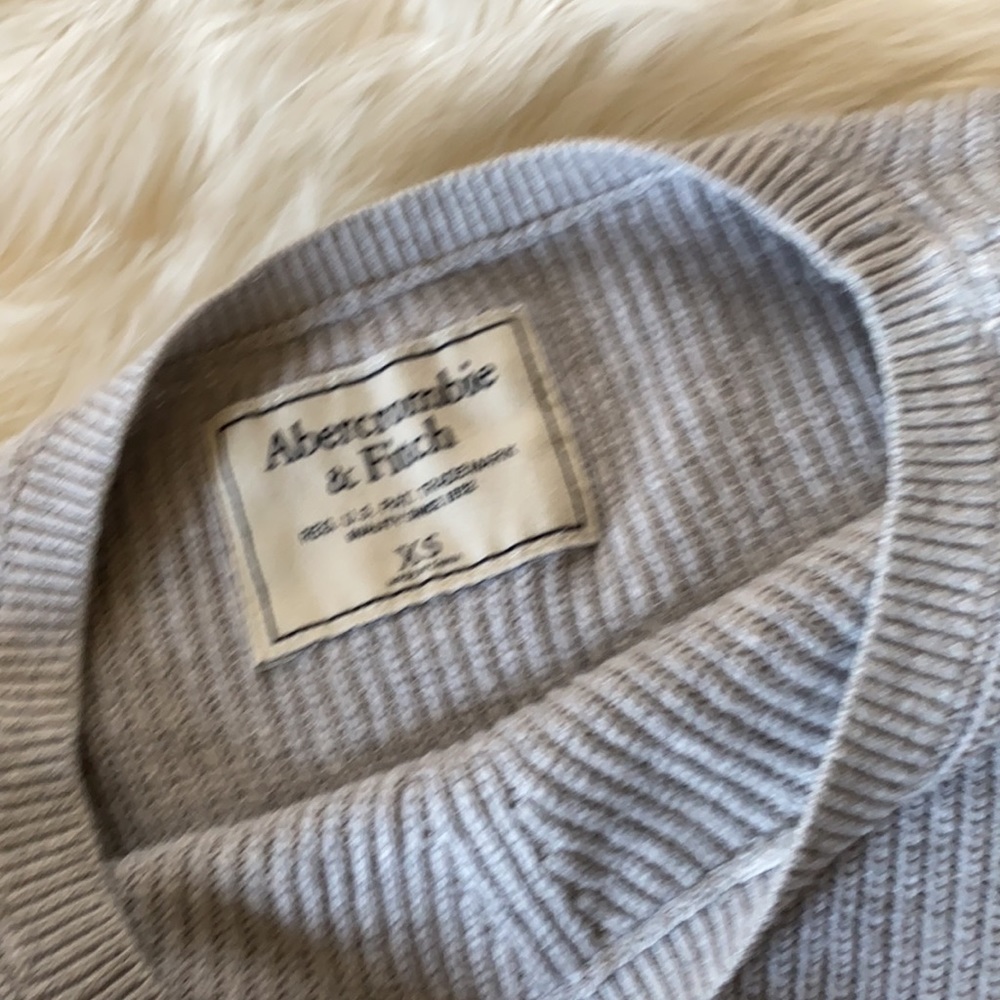 A B E R C R O M B I E & F I T C H Sweater - image 3